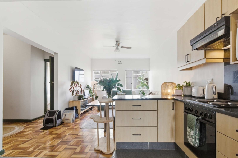 1 Bedroom Property for Sale in Sea Point Western Cape